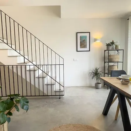 Modern Three Bedroom Dream Holiday Home Дом отдыха